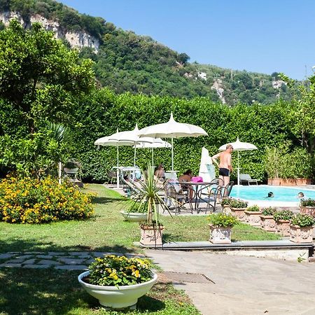 Casa Sorrento, Immerso Nel Verde A Pochi Passi Dal Centro Eksteriør billede