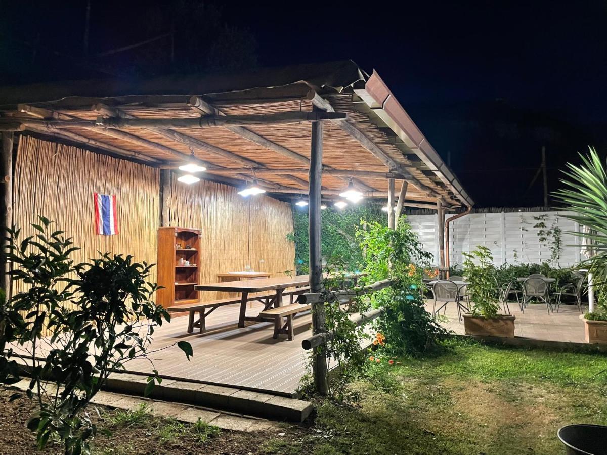 Casa Sorrento, Immerso Nel Verde A Pochi Passi Dal Centro Eksteriør billede