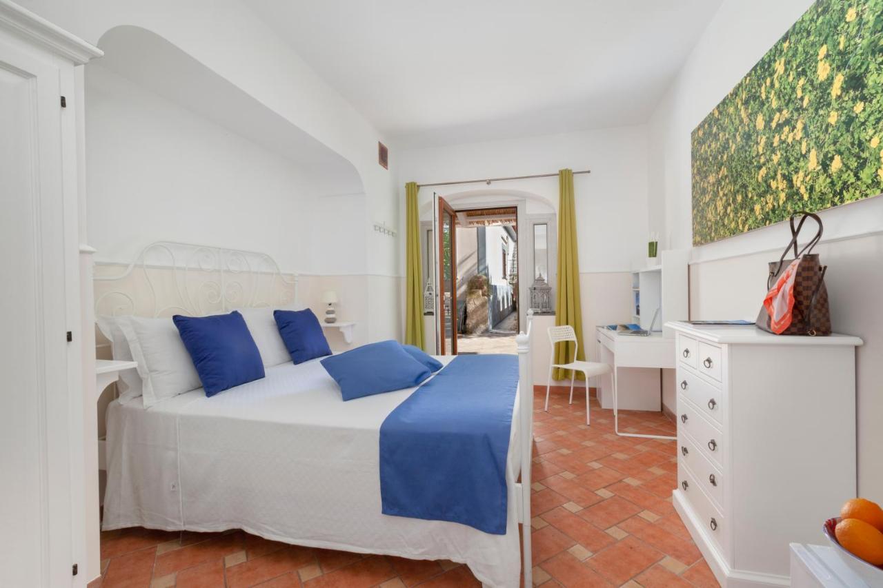 Casa Sorrento, Immerso Nel Verde A Pochi Passi Dal Centro Eksteriør billede